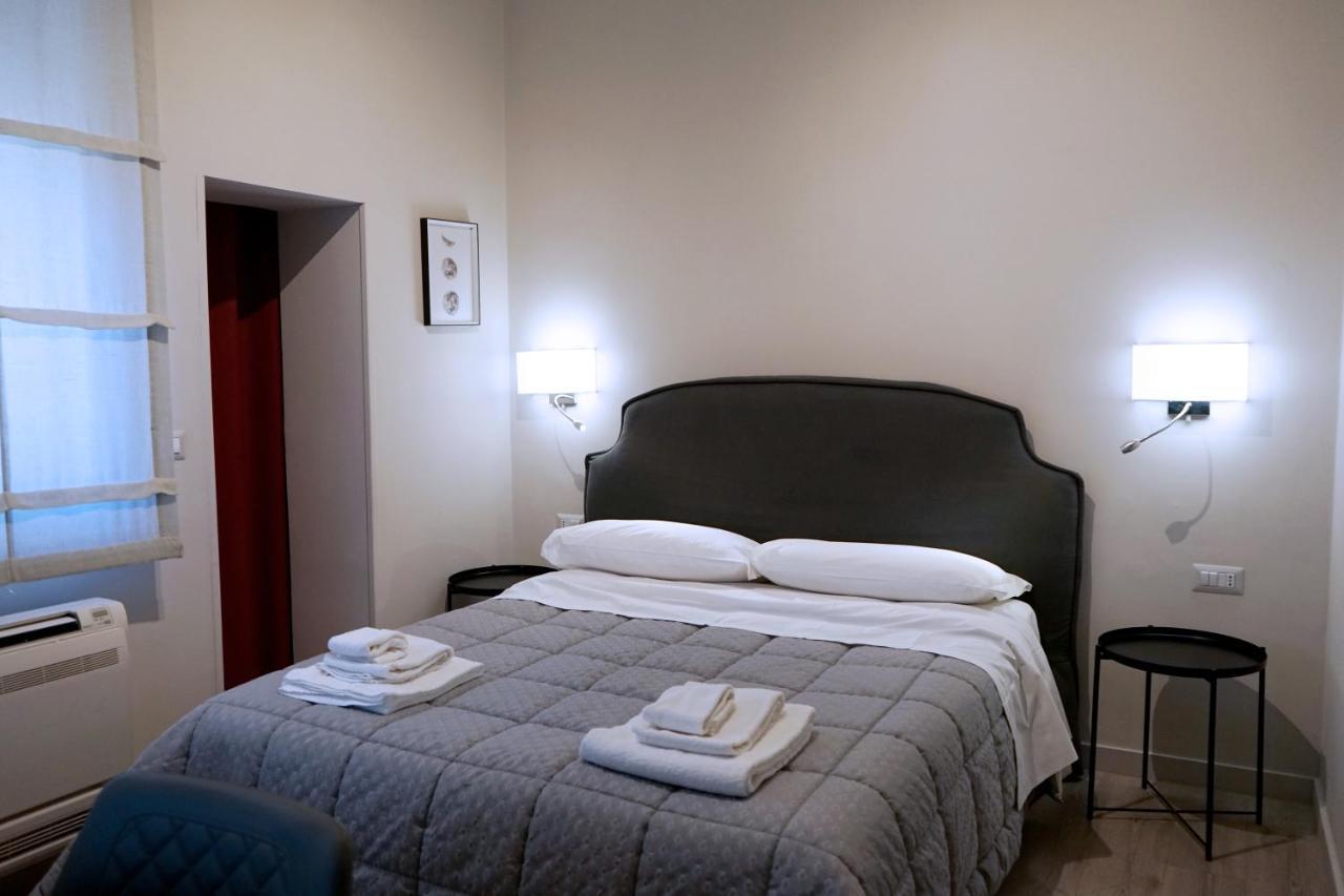 Re Di Smirne By Apulia Accommodation Bari Eksteriør billede