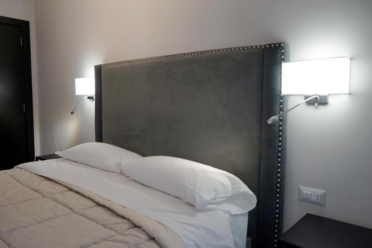 Re Di Smirne By Apulia Accommodation Bari Eksteriør billede
