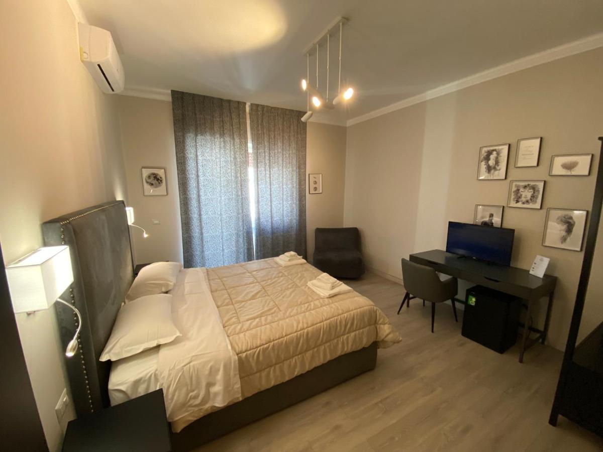 Re Di Smirne By Apulia Accommodation Bari Eksteriør billede