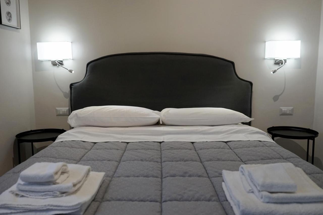 Re Di Smirne By Apulia Accommodation Bari Eksteriør billede