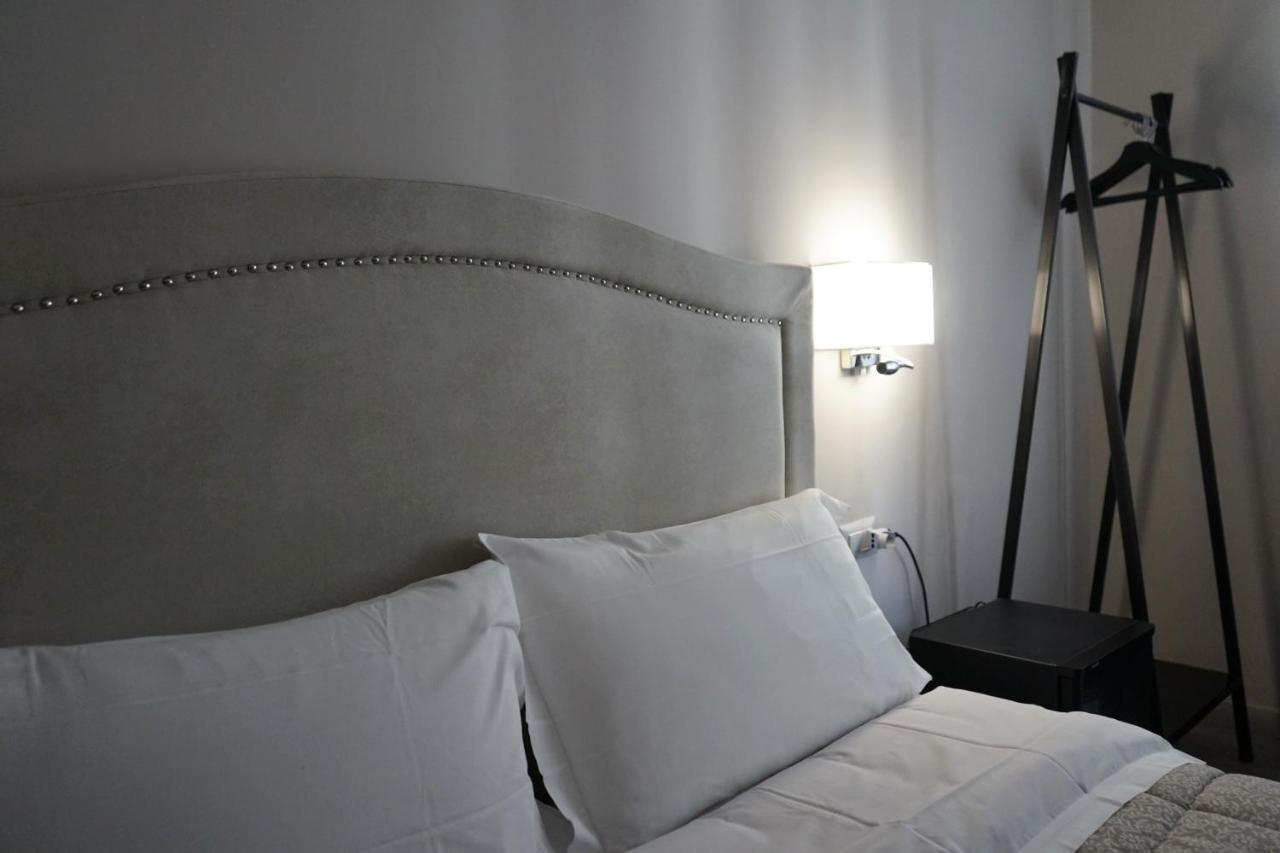 Re Di Smirne By Apulia Accommodation Bari Eksteriør billede