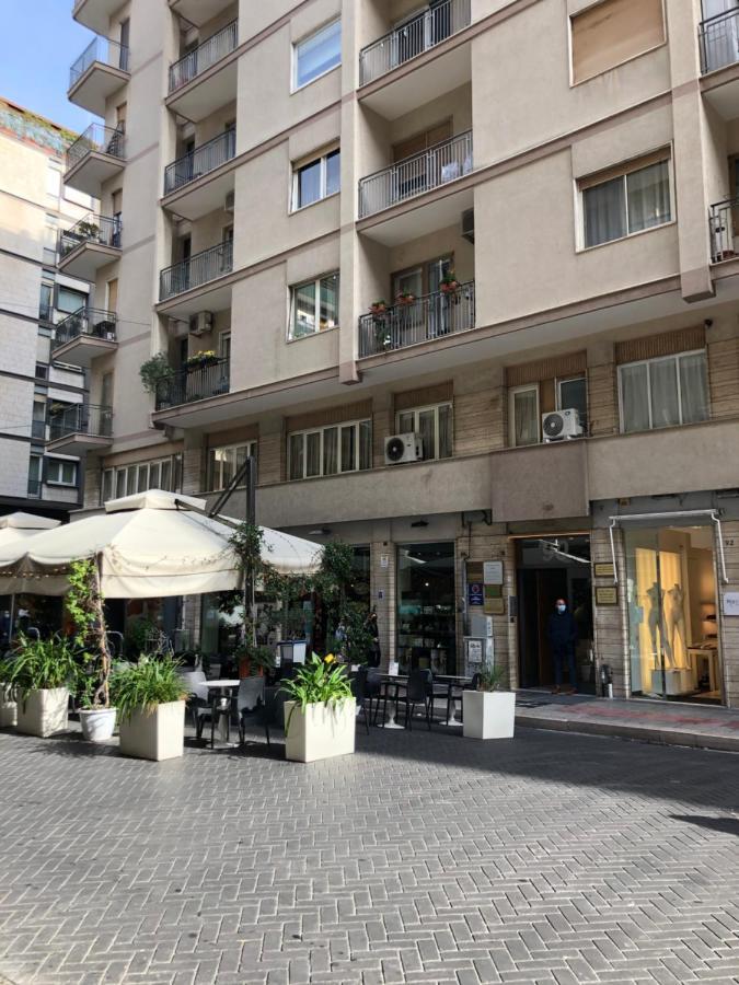 Re Di Smirne By Apulia Accommodation Bari Eksteriør billede